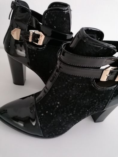 Black Boots