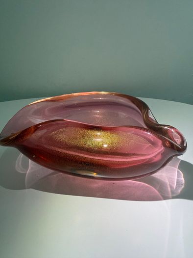 Rare Murano Art Glass Bowl. Attributed to Archimede Seguso. Pink & Gold Polveri c.1950s