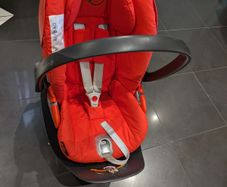 Cybex Cloud Z Baby Car Seat with base isofix raincover i-Size nad accessories