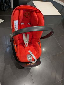 Cybex Cloud Z Baby Car Seat with base isofix raincover i-Size nad accessories