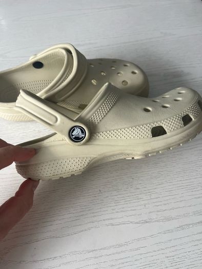 Cream Kids Crocs J4 (EU36/37)