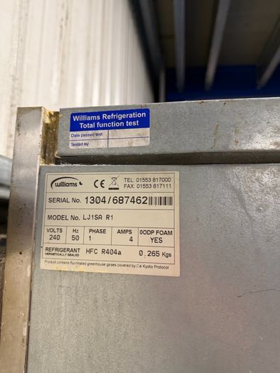 Commercial Free Standing Williams Fridge