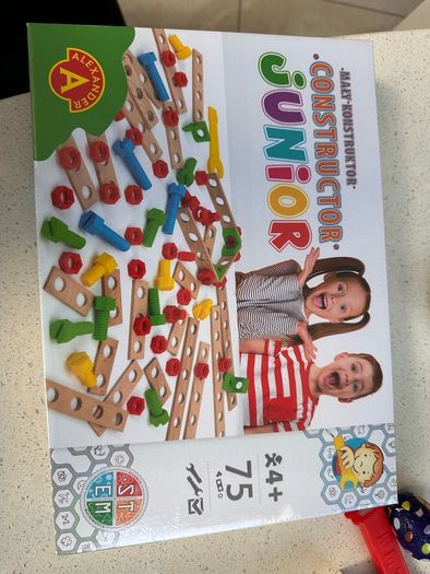 Wooden construction set
