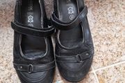Girls Geox shoes, size 33 size 1