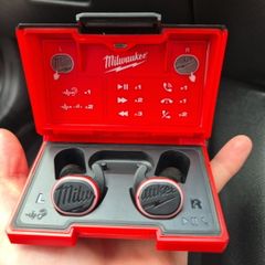 Milwaukee REDLITHIUM, Bluetooth Jobsite Ear Buds