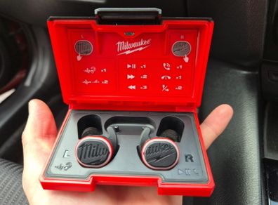 Milwaukee REDLITHIUM, Bluetooth Jobsite Ear Buds