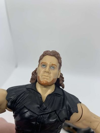 wwe elite Wrestlemania 34 The Undertaker with entrance greats clothing & stand action figure