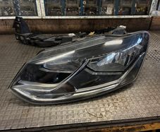 Headlight Volkswagena Polo V (model 6C)