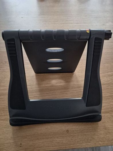 Laptop riser