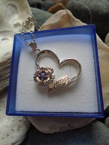 Heart/flower pendant.Jewellery,Gift,Necklace,free post