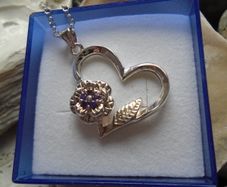 Heart/flower pendant.Jewellery,Gift,Necklace,free post