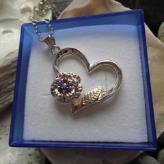 Heart/flower pendant.Jewellery,Gift,Necklace,free post