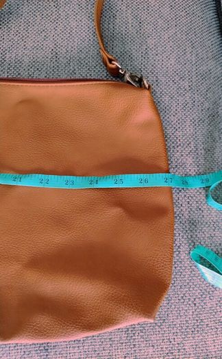 Large Tote Handbag new with smaller inner bag with adjustable and interchangeable shoulder strap in excellent condition with no issues and new and never used FREE STANDARD POSTAGE INCLUDED