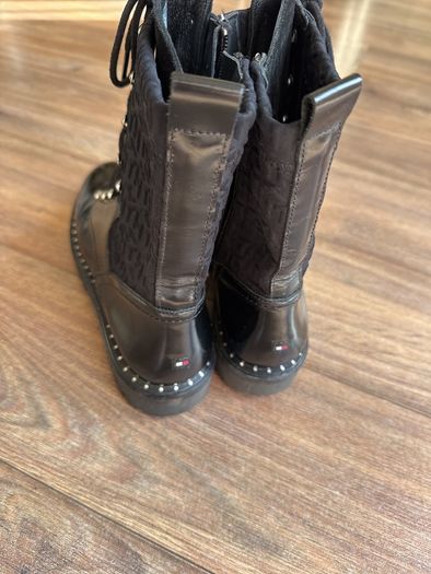 tommy hilfiger leather boots