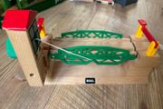 Brio Lifting Bridge