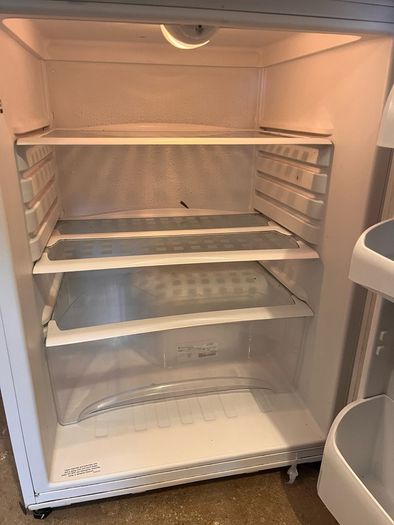 Hotpoint under counter fridge