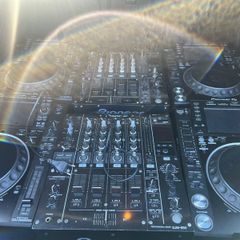 Pioneer cdjs 2000