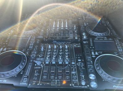 Pioneer cdjs 2000