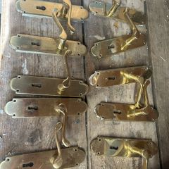 door handles (10)