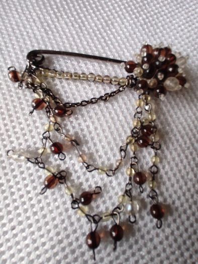 brooch