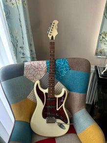 "Burns" Cobra Electric Guitar
