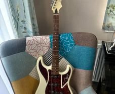 "Burns" Cobra Electric Guitar