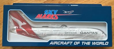 NEW BOXED LARGE Qantas Airbus A380 Scale Model Aircraft