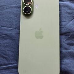 IPhone 17 green
