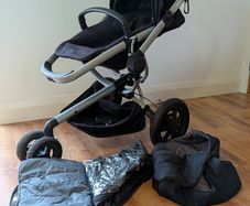 Quinny Buggy with raincover & pram blanket bag