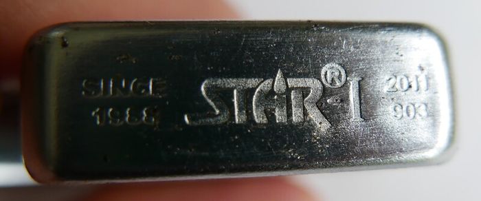 Vintage Star Lighter Since 1988