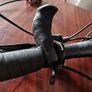Flat bar with Shimano hydraulic brakes and shifters Image 5