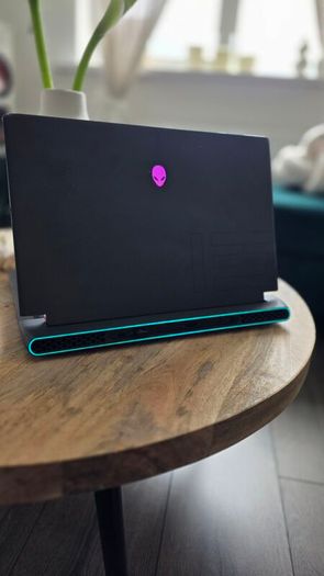 Alienware M15 R5