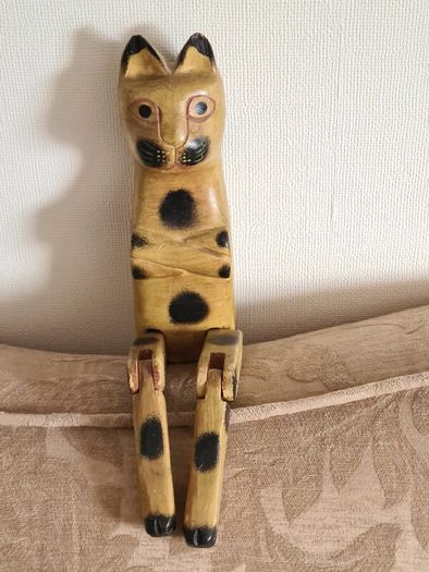Fabulous Vintage Wooden Cat With Hinged Legs  37cm Heigh.