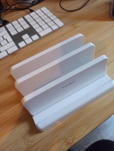 Vertical laptop stand