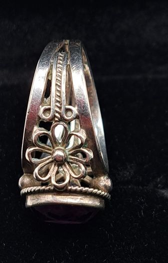 sterling silver amethyst ring