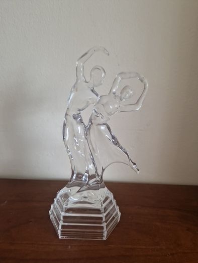 lead crystal dancing couple