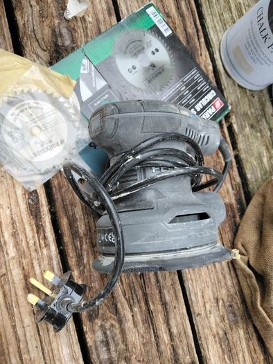Small circular sander