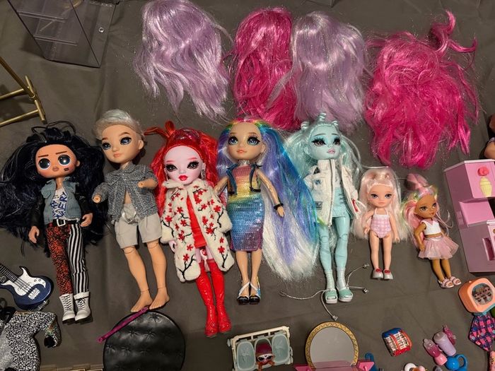 Rainbow high accessories and few dolls