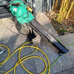 Leaf blower