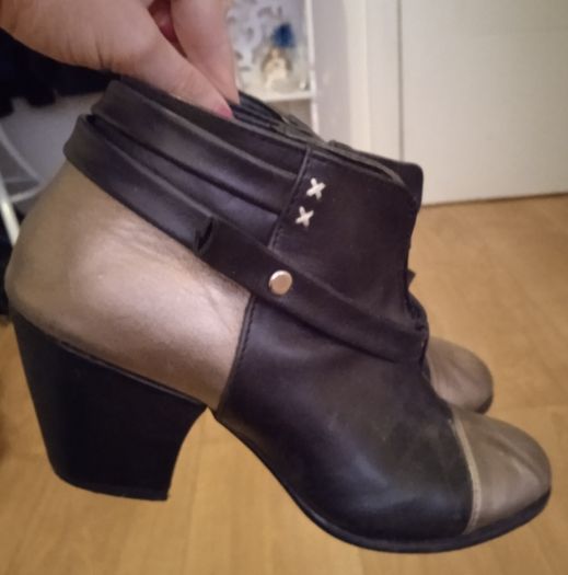 Vintage style ankle boots