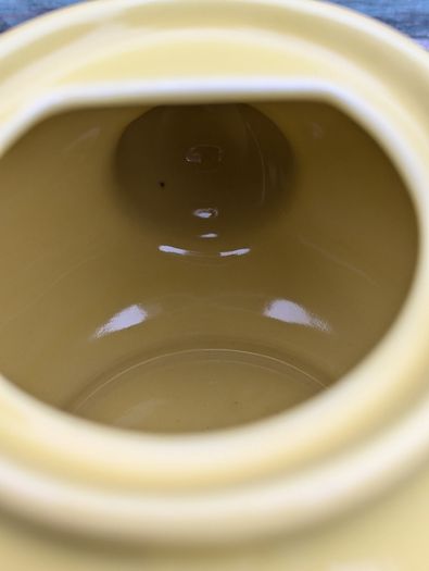 Tea pot