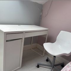 desk marks on top as shown