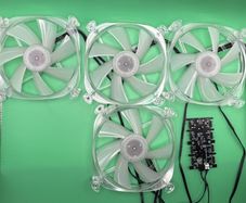 NEW 4x Sharkoon 120mm RGB Case Fans with RGB Hub
