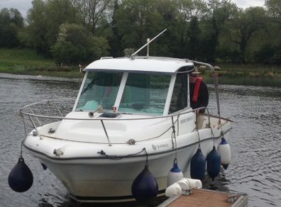Boat - Fishing & Cruising