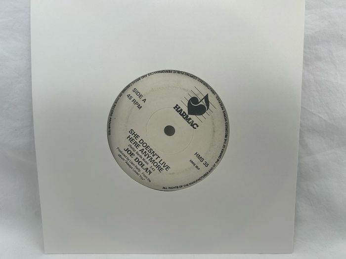 Joe Dolan She Doesn't Live Here Anymore 7 inch Irish Vinyl 1990 Harmac HMS 35