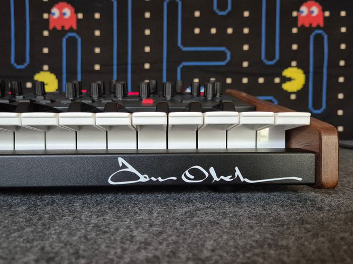 OB-6 Keyboard Synth