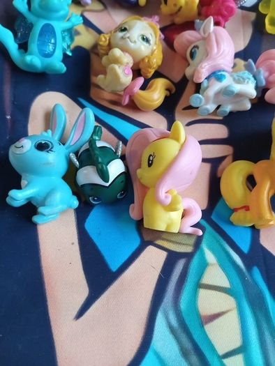 collectable figures