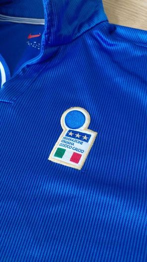 Authentic Vintage 1995-1997 Italy Home Shirt (Nike)