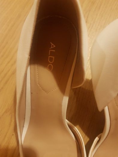 Aldo off white heels