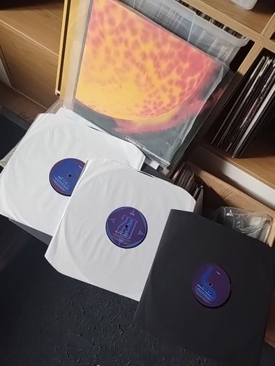 Bit of vinyl+more